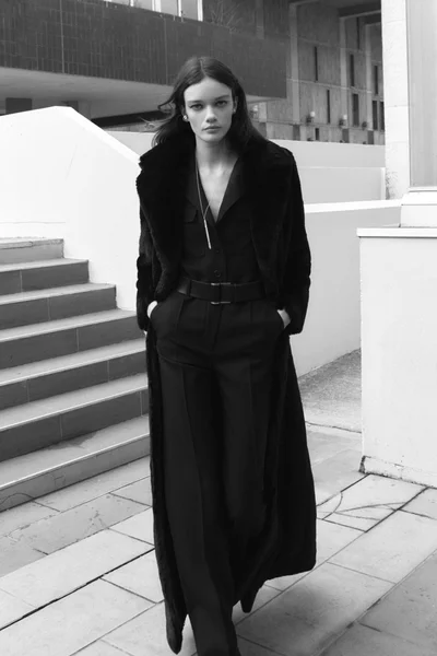 Look 27